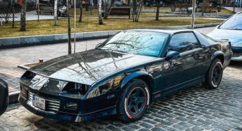 В Украине заметили 35-летний культовый американский автомобиль