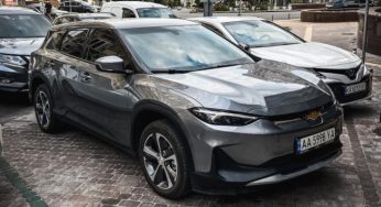 В Украине появились дешевые электрокроссоверы Chevrolet с запасом хода более 500 км
