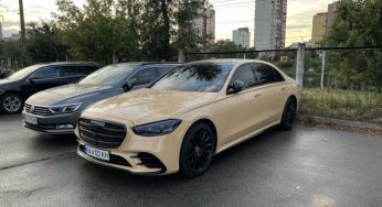 В Украине засветился представительский Mercedes очень необычного цвета