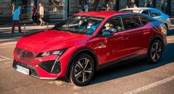 В Украине засветился новый купе-кроссовер Peugeot 408