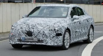 Засекреченный самый дешевый электрокар Mercedes попал на шпионские фото