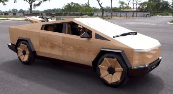 В сети показали уникальную копию Tesla Cybertruck из дерева: видео