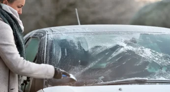 Лайфхак для швидкого розморожування лобового скла став відкриттям для водіїв