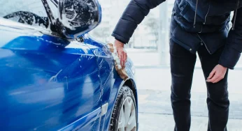 Штраф 1300 гривень: де українським водіям заборонено мити свої автомобілі