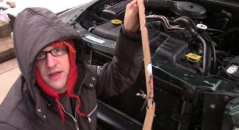 Навіщо водії раніше возили взимку в автомобілі шматок картону: незвичайний лайфхак