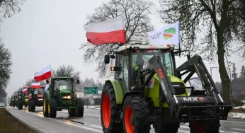 Поляки начали пробивать колеса украинским водителям на границе: фото