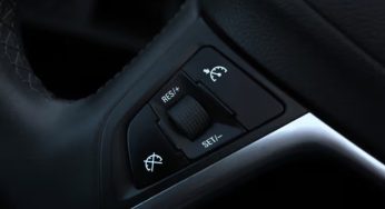 Врятує вас від штрафу: майже в кожному новому автомобілі є легальний радар-детектор