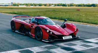 Новый чешский суперкар обошел Ferrari и McLaren: шокирующий заезд на автодроме