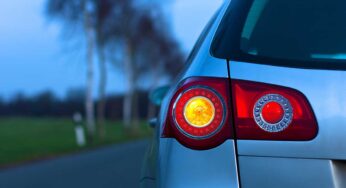 Молитвы услышаны: автомобили BMW будут автоматически включать поворотники