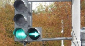 Поворот на «зеленый» без стрелки: нарушение, которое может стоить прав